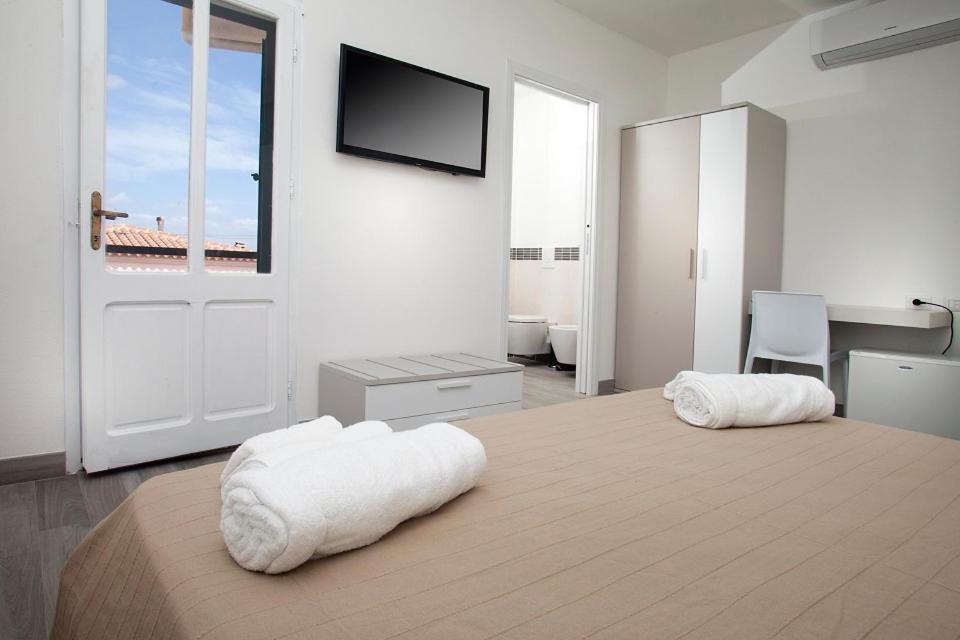 I Viaggi Di Ki Hotel ซานตา เตเรซา กัลลูรา ภายนอก รูปภาพ